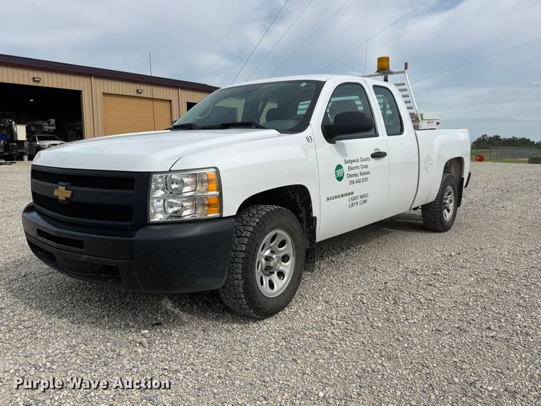 image for item NJ9197 2012 Chevrolet Silverado 1500 Ext. Cab pickup truck