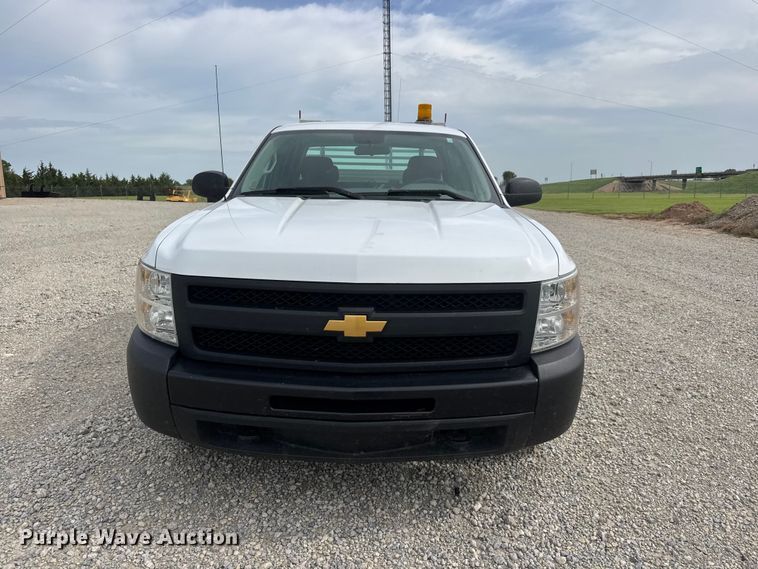 image for item NJ9197 2012 Chevrolet Silverado 1500 Ext. Cab pickup truck