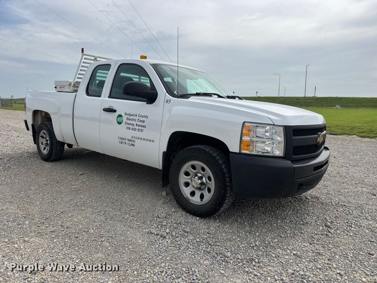 image for item NJ9197 2012 Chevrolet Silverado 1500 Ext. Cab pickup truck