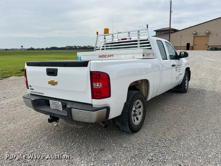 image for item NJ9197 2012 Chevrolet Silverado 1500 Ext. Cab pickup truck