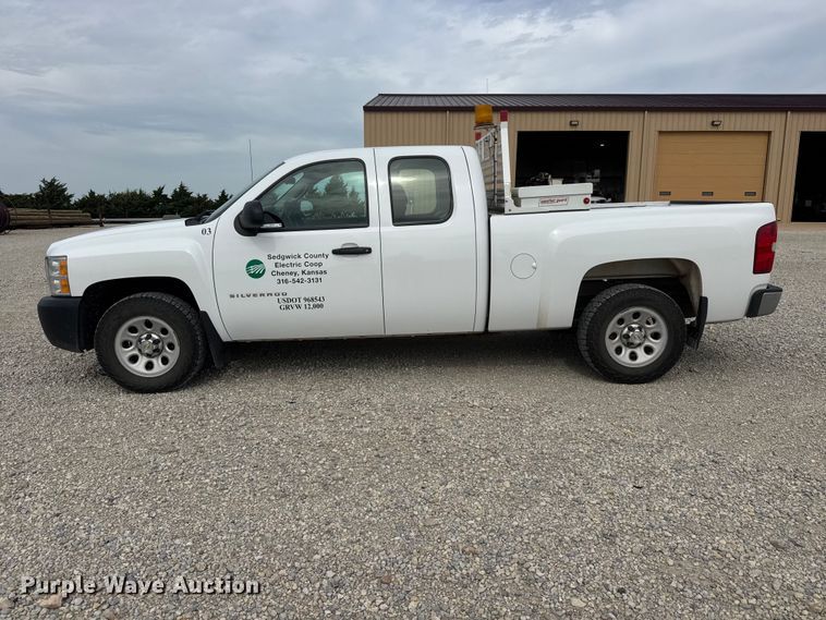 image for item NJ9197 2012 Chevrolet Silverado 1500 Ext. Cab pickup truck