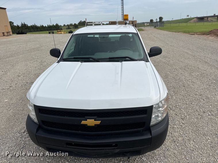 image for item NJ9197 2012 Chevrolet Silverado 1500 Ext. Cab pickup truck