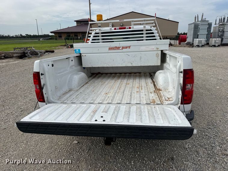 image for item NJ9197 2012 Chevrolet Silverado 1500 Ext. Cab pickup truck