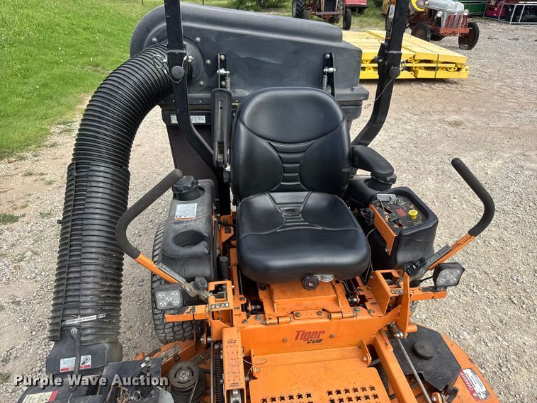 image for item NJ9204 Scag Tiger Cub GC-STC-V ZTR lawn mower