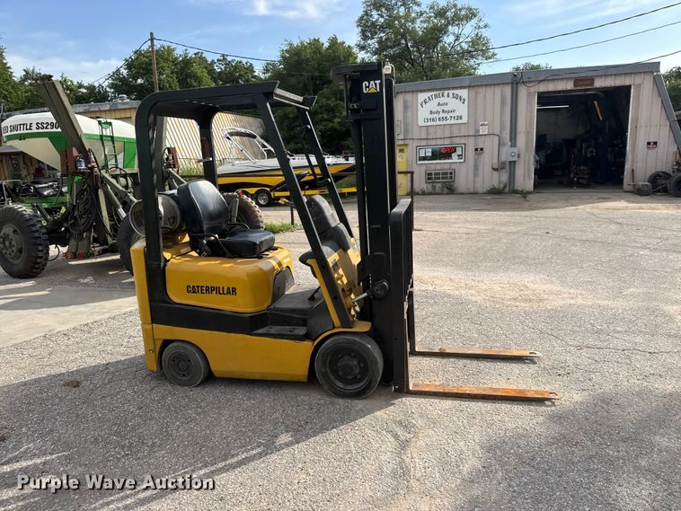 image for item NJ9208 Caterpillar GC15K forklift
