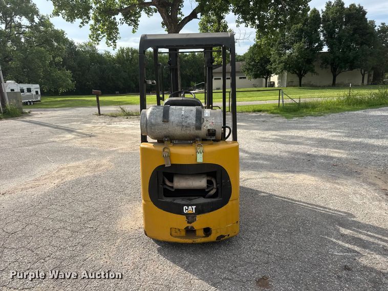 image for item NJ9208 Caterpillar GC15K forklift
