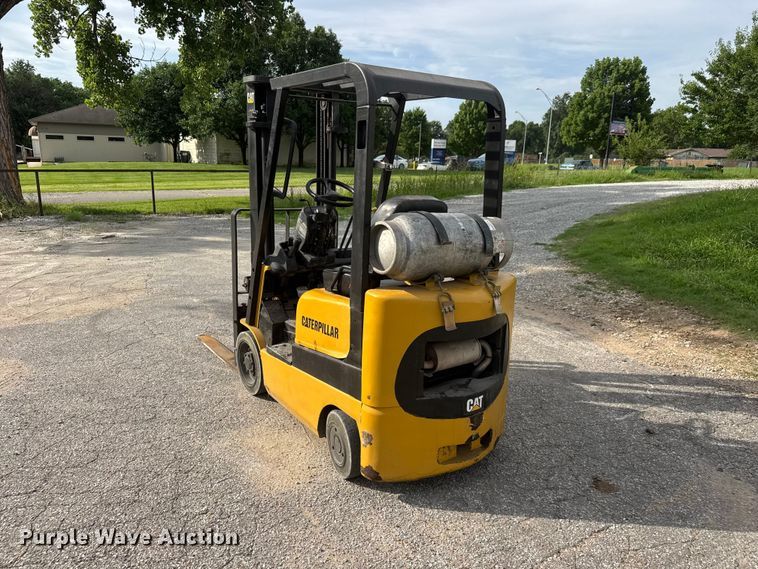 image for item NJ9208 Caterpillar GC15K forklift