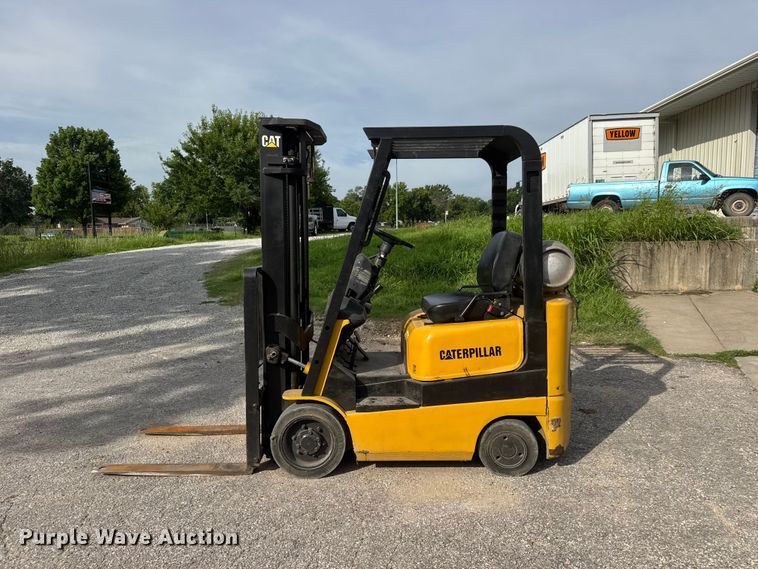 image for item NJ9208 Caterpillar GC15K forklift