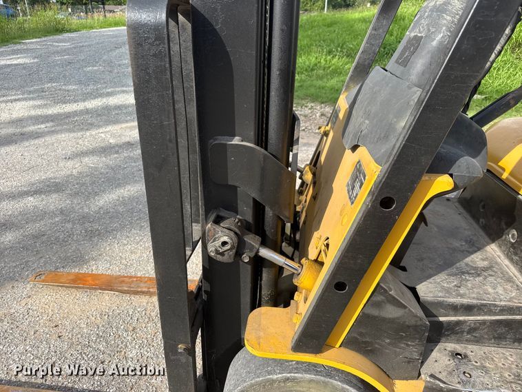image for item NJ9208 Caterpillar GC15K forklift