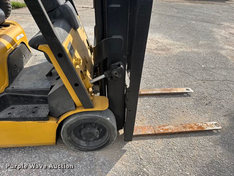 image for item NJ9208 Caterpillar GC15K forklift