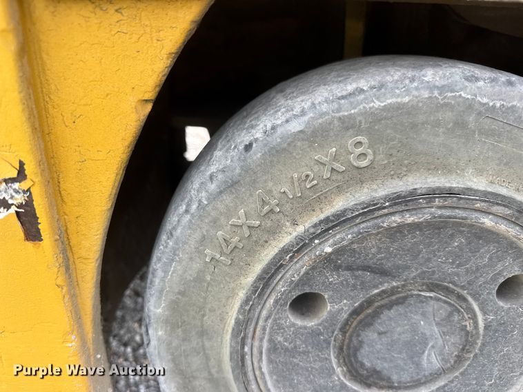 image for item NJ9208 Caterpillar GC15K forklift