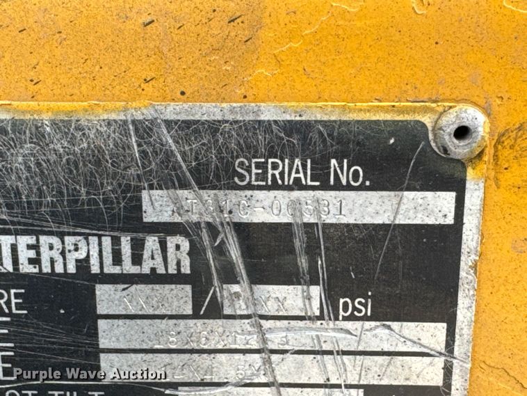 image for item NJ9208 Caterpillar GC15K forklift