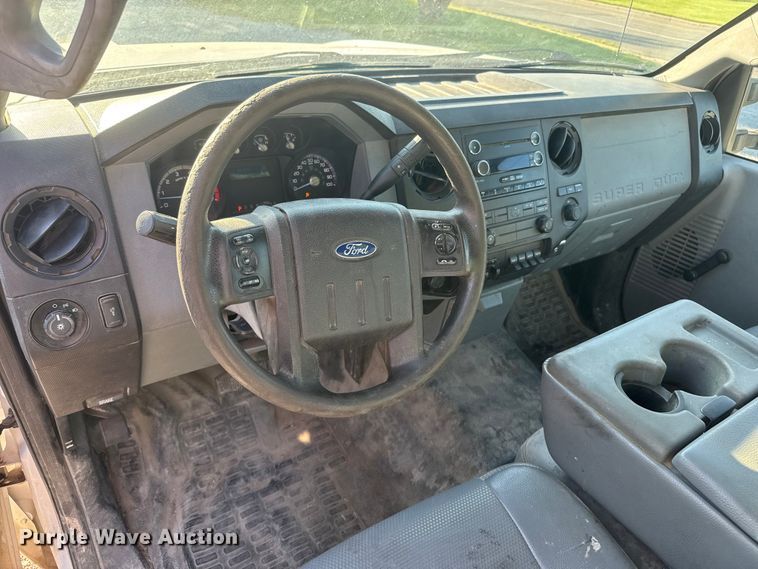 image for item NJ9243 2014 Ford F250 Super Duty pickup truck