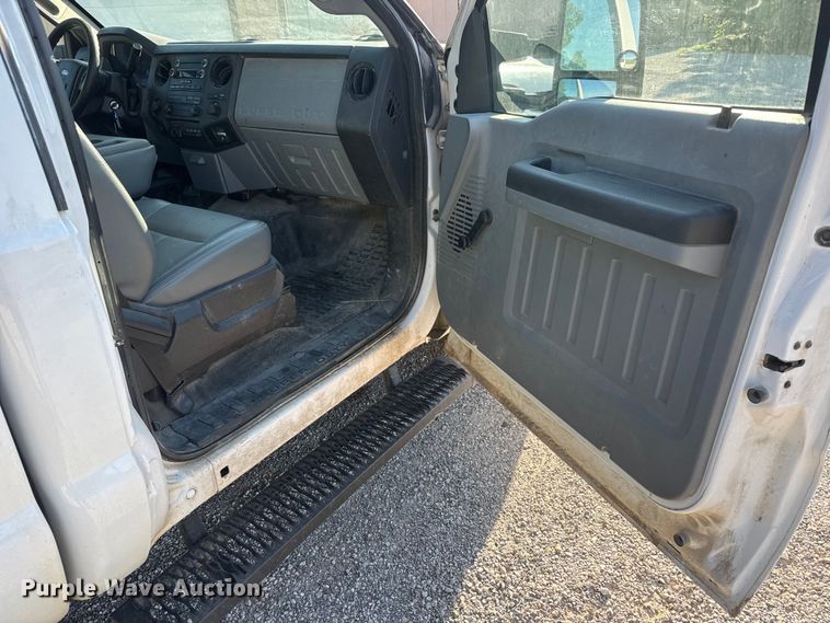 image for item NJ9243 2014 Ford F250 Super Duty pickup truck