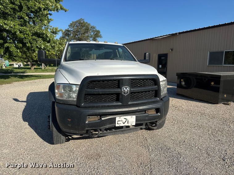 image for item NJ9244 2017 RAM 5500 truck cab and chassis