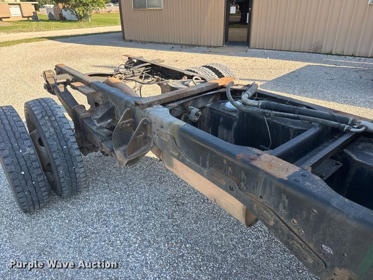 image for item NJ9244 2017 RAM 5500 truck cab and chassis