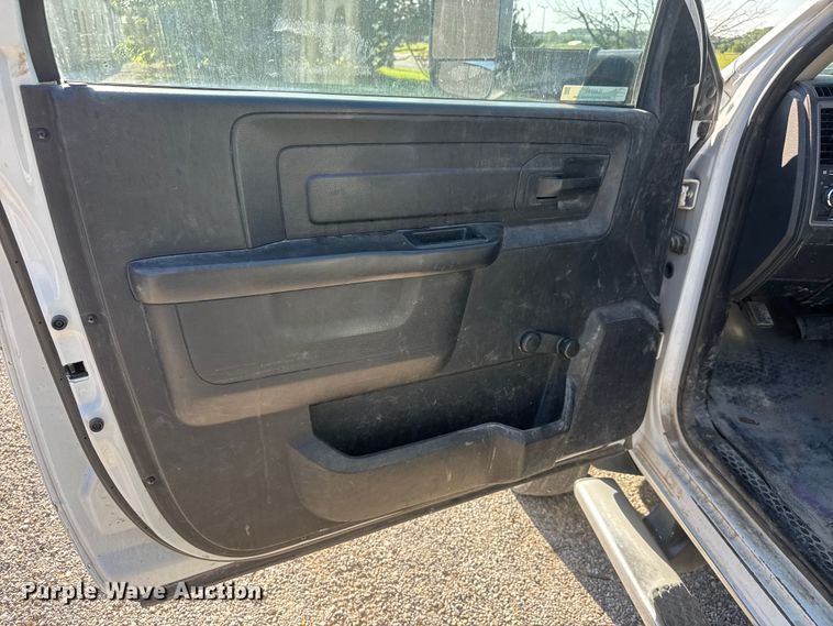 image for item NJ9244 2017 RAM 5500 truck cab and chassis