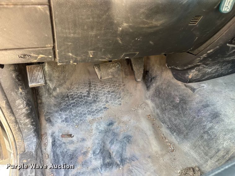 image for item NJ9244 2017 RAM 5500 truck cab and chassis