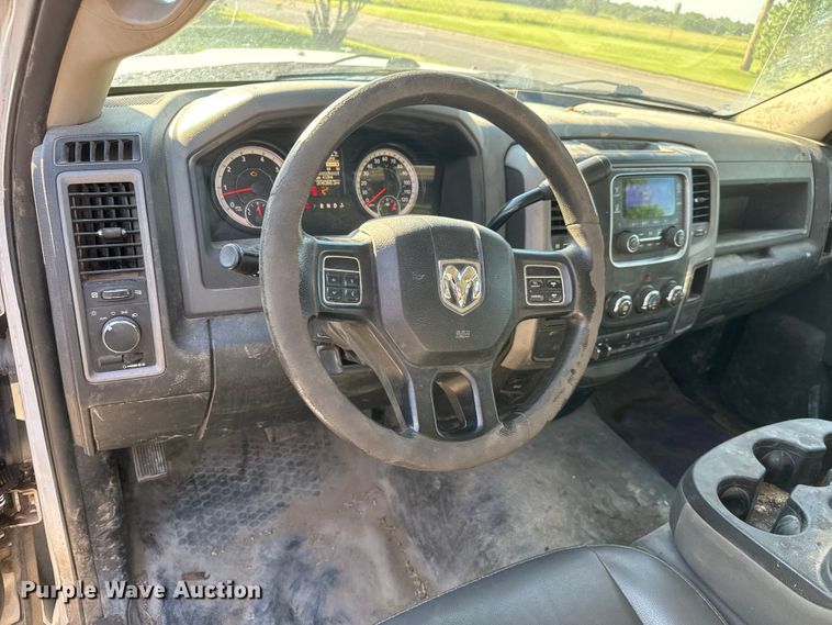 image for item NJ9244 2017 RAM 5500 truck cab and chassis