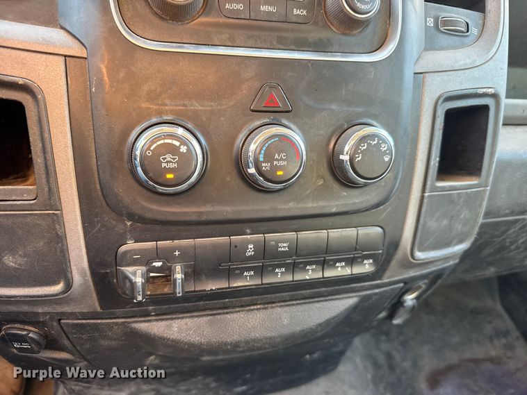 image for item NJ9244 2017 RAM 5500 truck cab and chassis