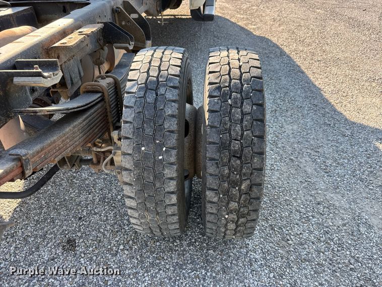 image for item NJ9244 2017 RAM 5500 truck cab and chassis