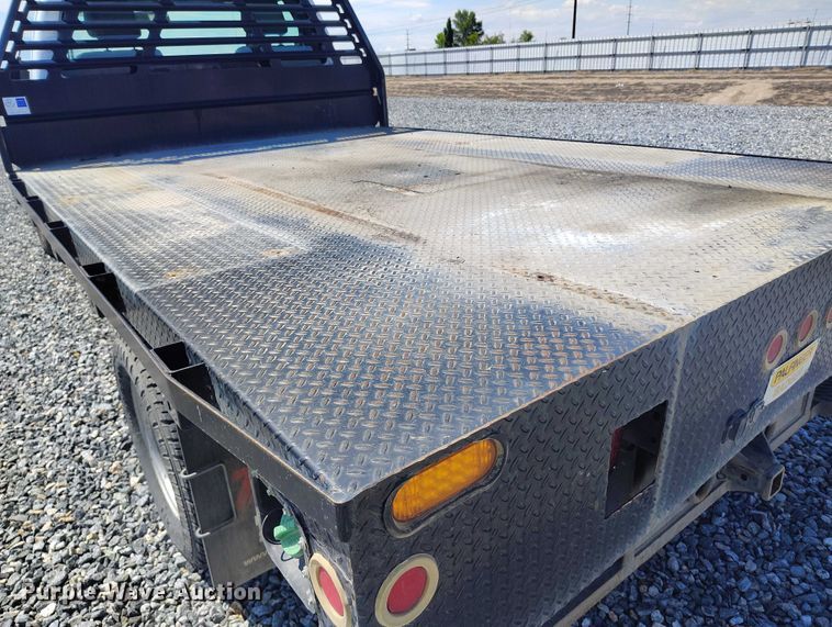 image for item YA2836 2015 Ford F350 Super Duty flatbed pickup truck