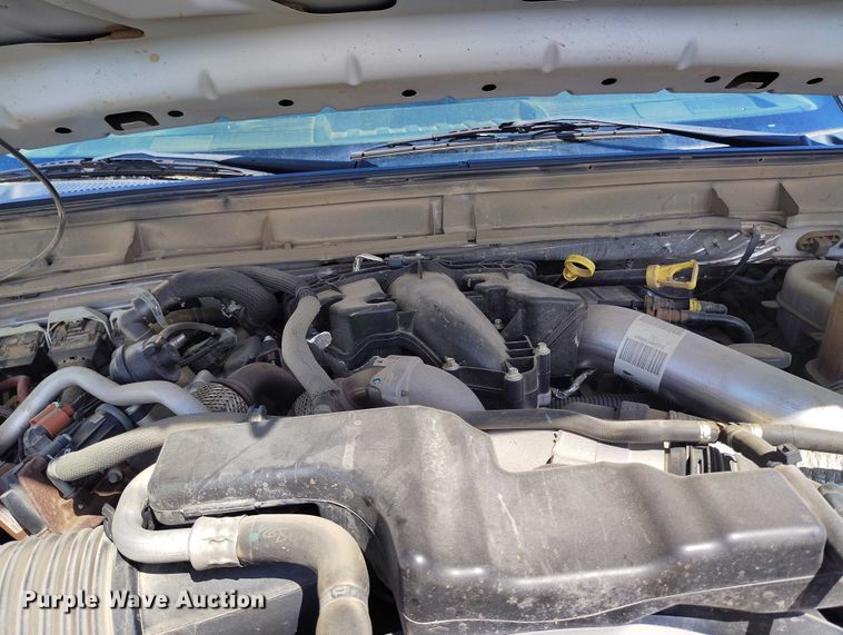 image for item YA2836 2015 Ford F350 Super Duty flatbed pickup truck