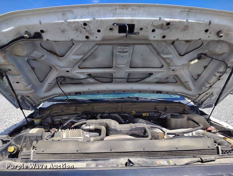 image for item YA2836 2015 Ford F350 Super Duty flatbed pickup truck