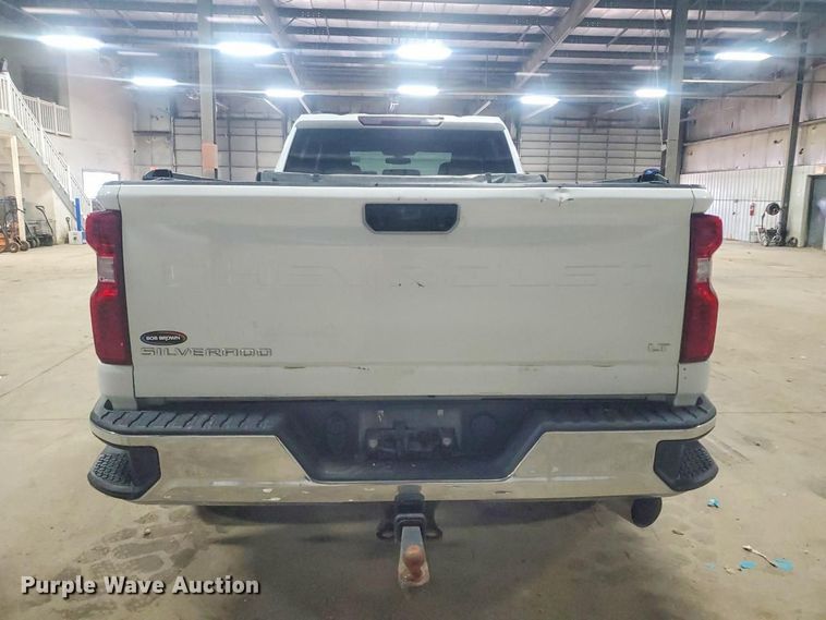 image for item YA3407 2022 Chevrolet Silverado 3500HD Crew Cab pickup truck