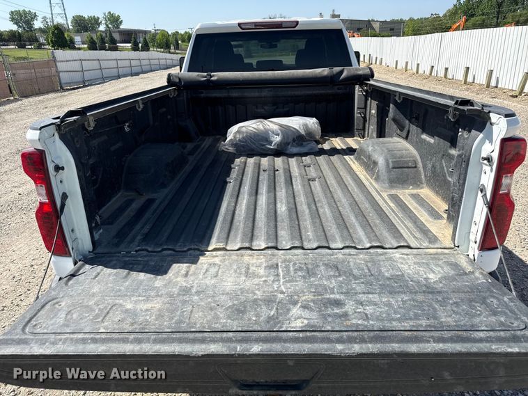 image for item YA3407 2022 Chevrolet Silverado 3500HD Crew Cab pickup truck