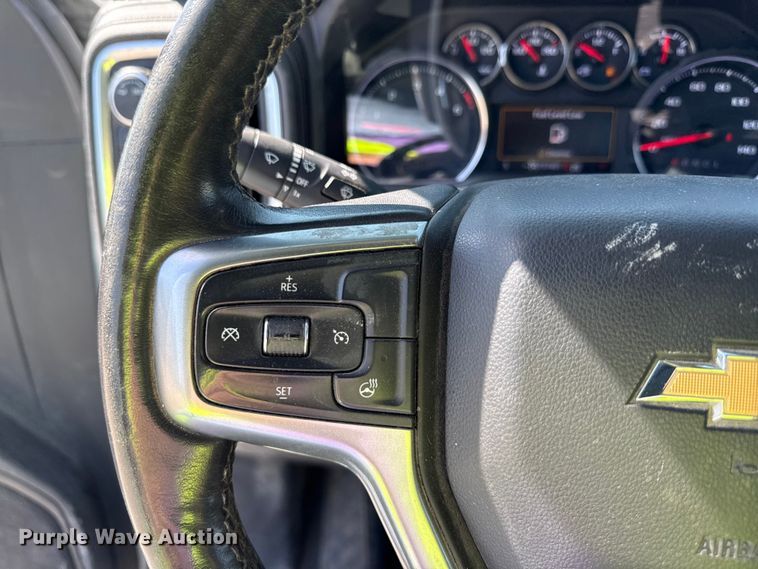 image for item YA3407 2022 Chevrolet Silverado 3500HD Crew Cab pickup truck