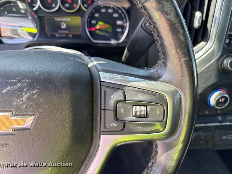 image for item YA3407 2022 Chevrolet Silverado 3500HD Crew Cab pickup truck