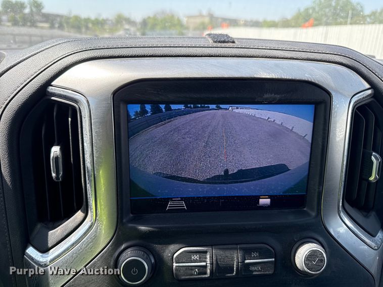 image for item YA3407 2022 Chevrolet Silverado 3500HD Crew Cab pickup truck