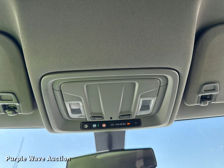 image for item YA3407 2022 Chevrolet Silverado 3500HD Crew Cab pickup truck