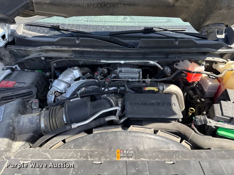 image for item YA3407 2022 Chevrolet Silverado 3500HD Crew Cab pickup truck