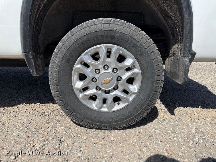 image for item YA3407 2022 Chevrolet Silverado 3500HD Crew Cab pickup truck