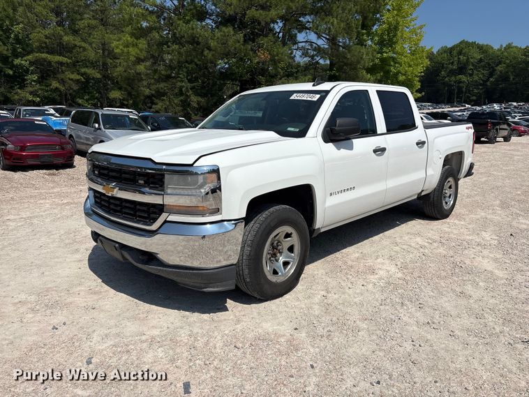 2016 Chevrolet Silverado 1500 Crew Cab pickup truck