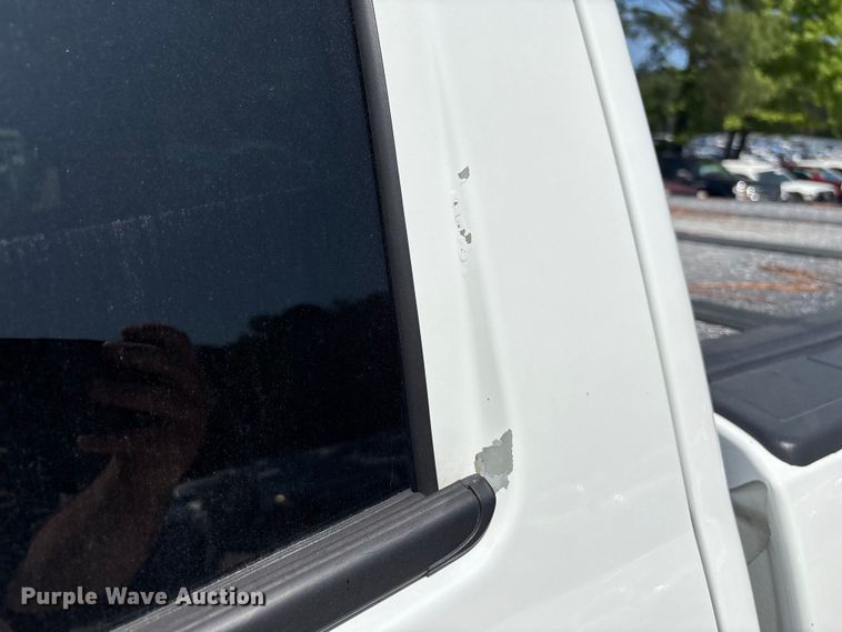 image for item YA3640 2016 Chevrolet Silverado 1500 Crew Cab pickup truck