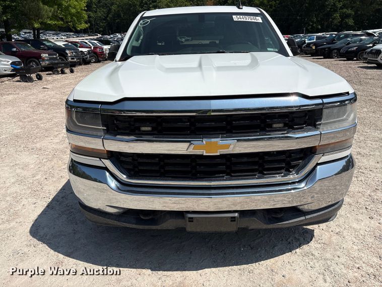 image for item YA3640 2016 Chevrolet Silverado 1500 Crew Cab pickup truck