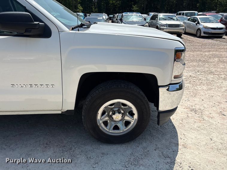 image for item YA3640 2016 Chevrolet Silverado 1500 Crew Cab pickup truck