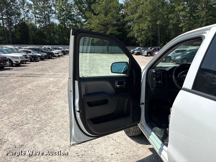 image for item YA3640 2016 Chevrolet Silverado 1500 Crew Cab pickup truck