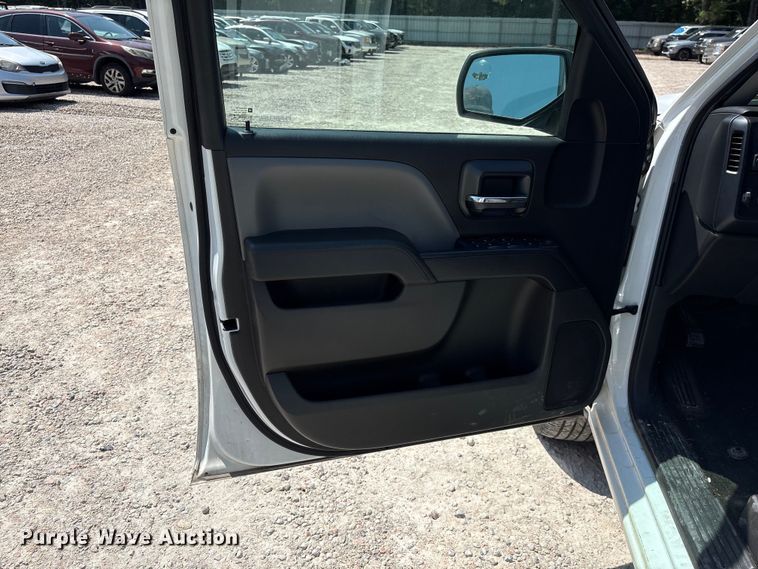 image for item YA3640 2016 Chevrolet Silverado 1500 Crew Cab pickup truck