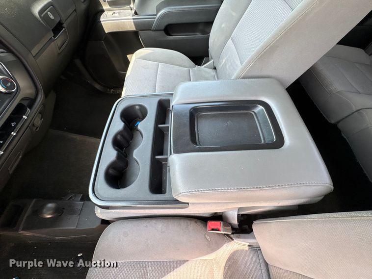 image for item YA3640 2016 Chevrolet Silverado 1500 Crew Cab pickup truck
