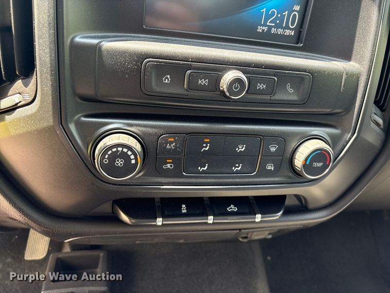 image for item YA3640 2016 Chevrolet Silverado 1500 Crew Cab pickup truck