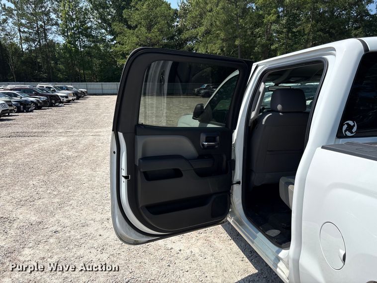 image for item YA3640 2016 Chevrolet Silverado 1500 Crew Cab pickup truck
