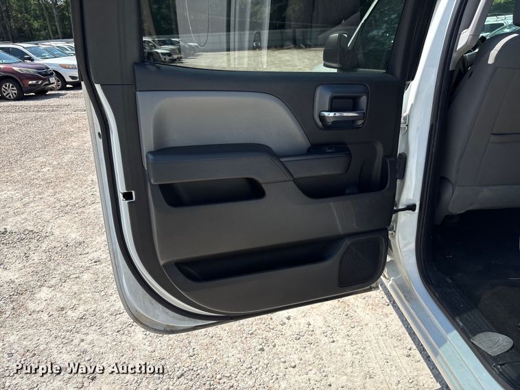 image for item YA3640 2016 Chevrolet Silverado 1500 Crew Cab pickup truck