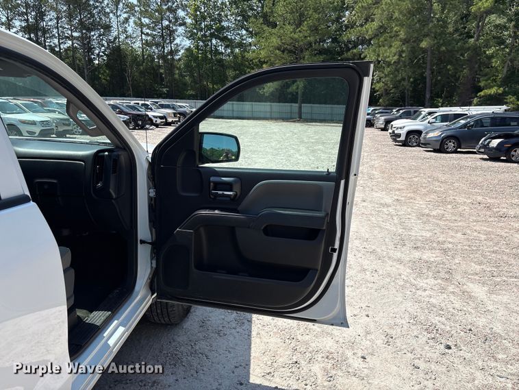 image for item YA3640 2016 Chevrolet Silverado 1500 Crew Cab pickup truck