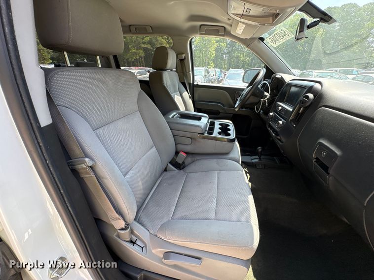 image for item YA3640 2016 Chevrolet Silverado 1500 Crew Cab pickup truck