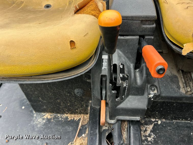 image for item YA3646 2016 John Deere Gator 855D utility vehicle