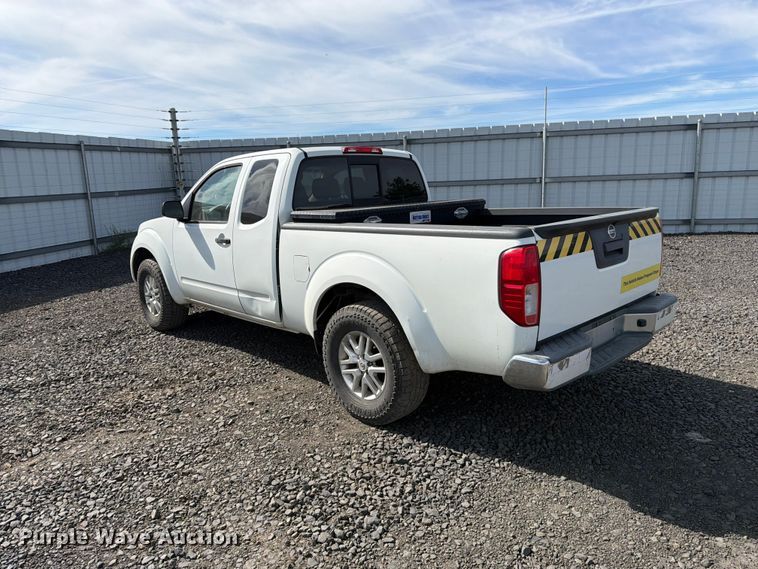 image for item YA3799 2015 Nissan Frontier Ext. Cab pickup truck